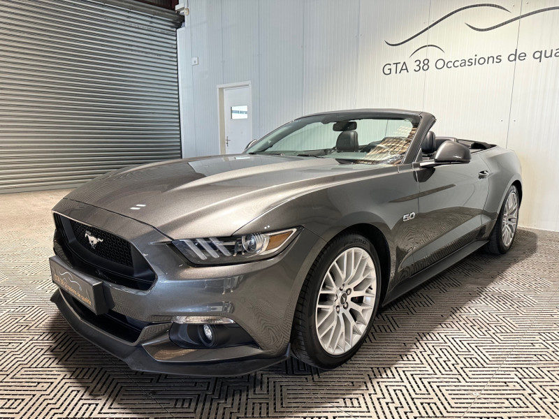 FORD MUSTANG CONVERTIBLE