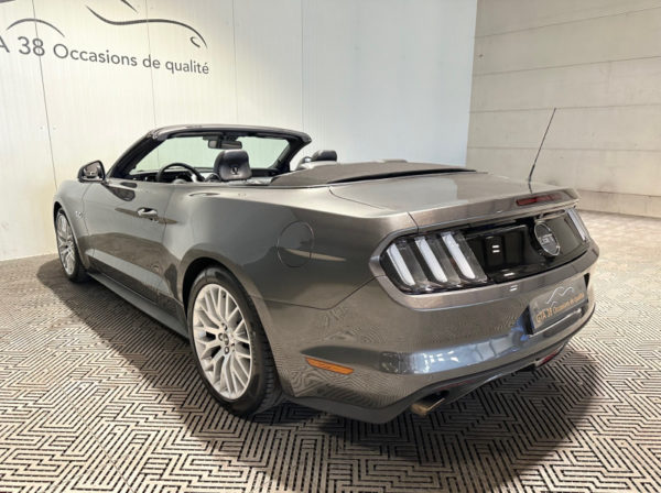 FORD MUSTANG CONVERTIBLE