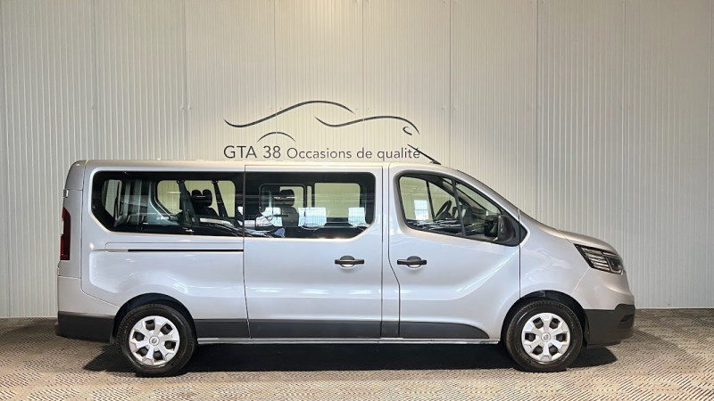 RENAULT TRAFIC III COMBI