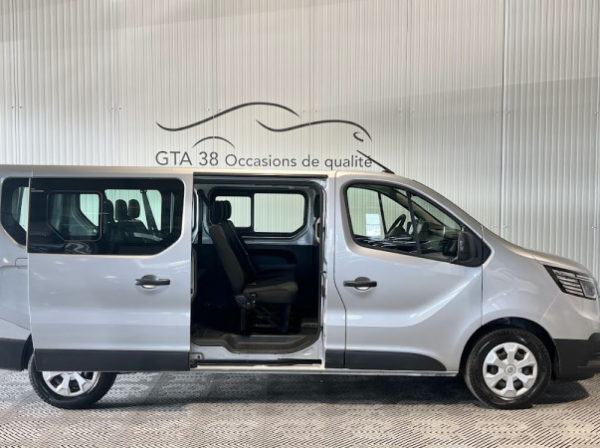 RENAULT TRAFIC III COMBI