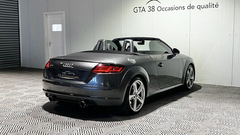 AUDI TT ROADSTER