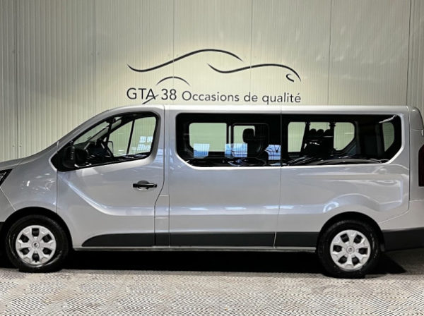 RENAULT TRAFIC III COMBI