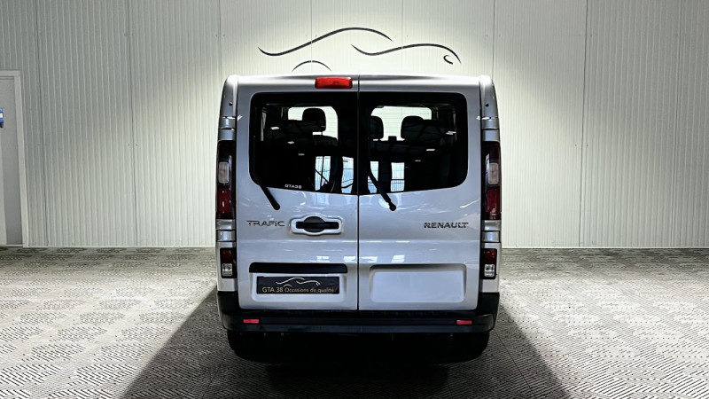 RENAULT TRAFIC III COMBI