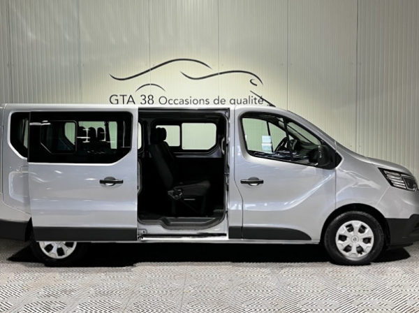 RENAULT TRAFIC III COMBI