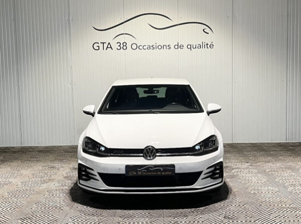 VOLKSWAGEN GOLF VII