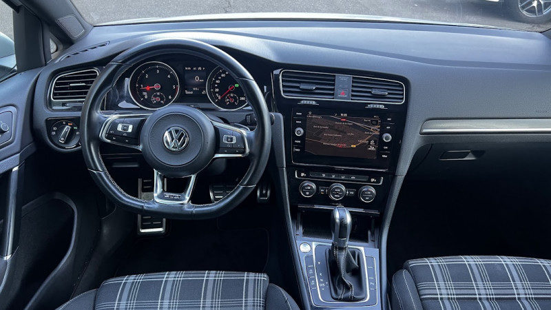 VOLKSWAGEN GOLF VII